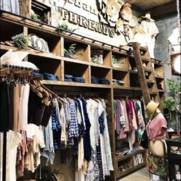 Meet your Posher, Trendzitions Fashion House - Picture 9 of 14